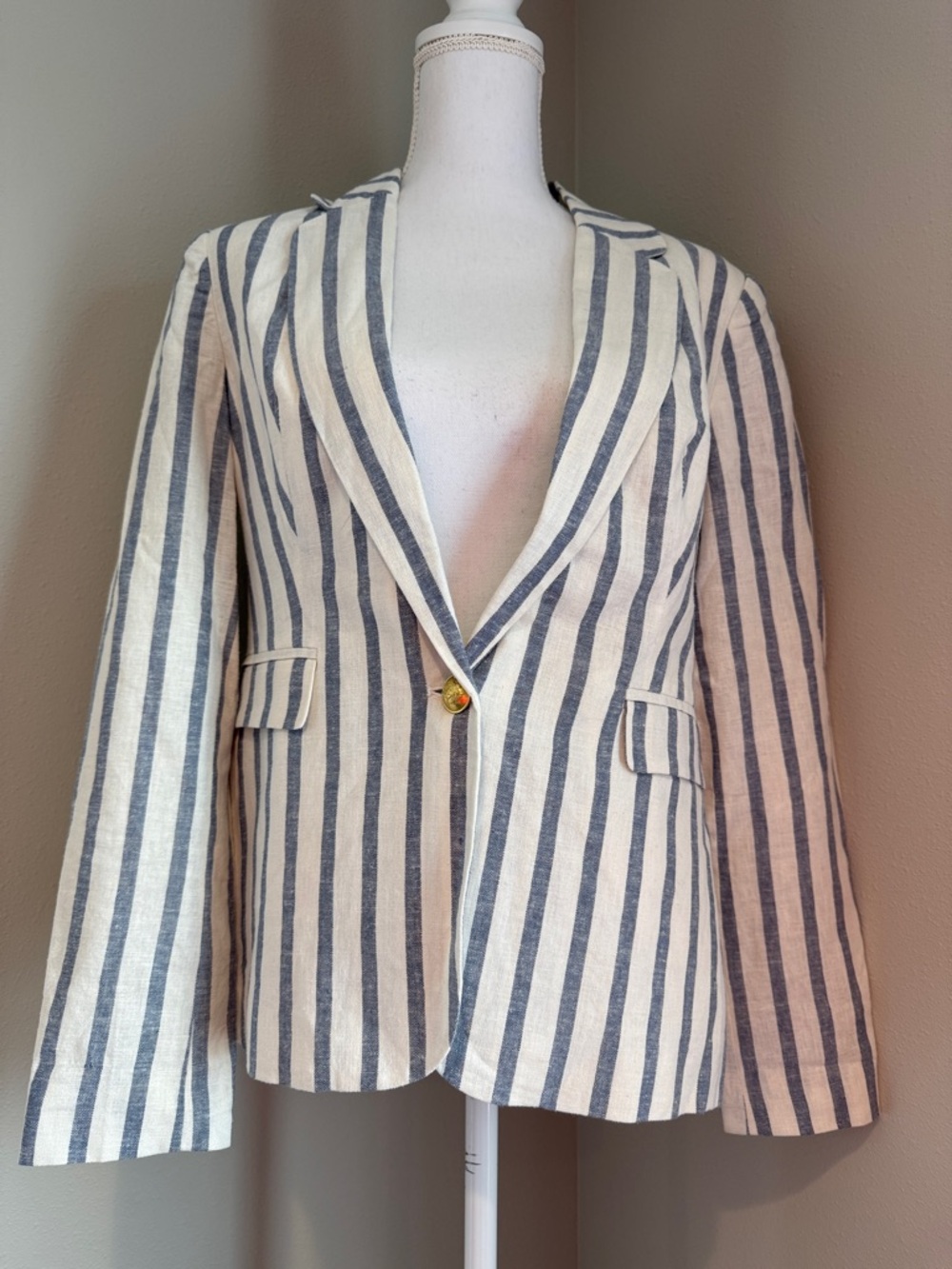 Harve Benard | Linen Blend Striped Blazer with Gold Buttons | Size 8 (M)